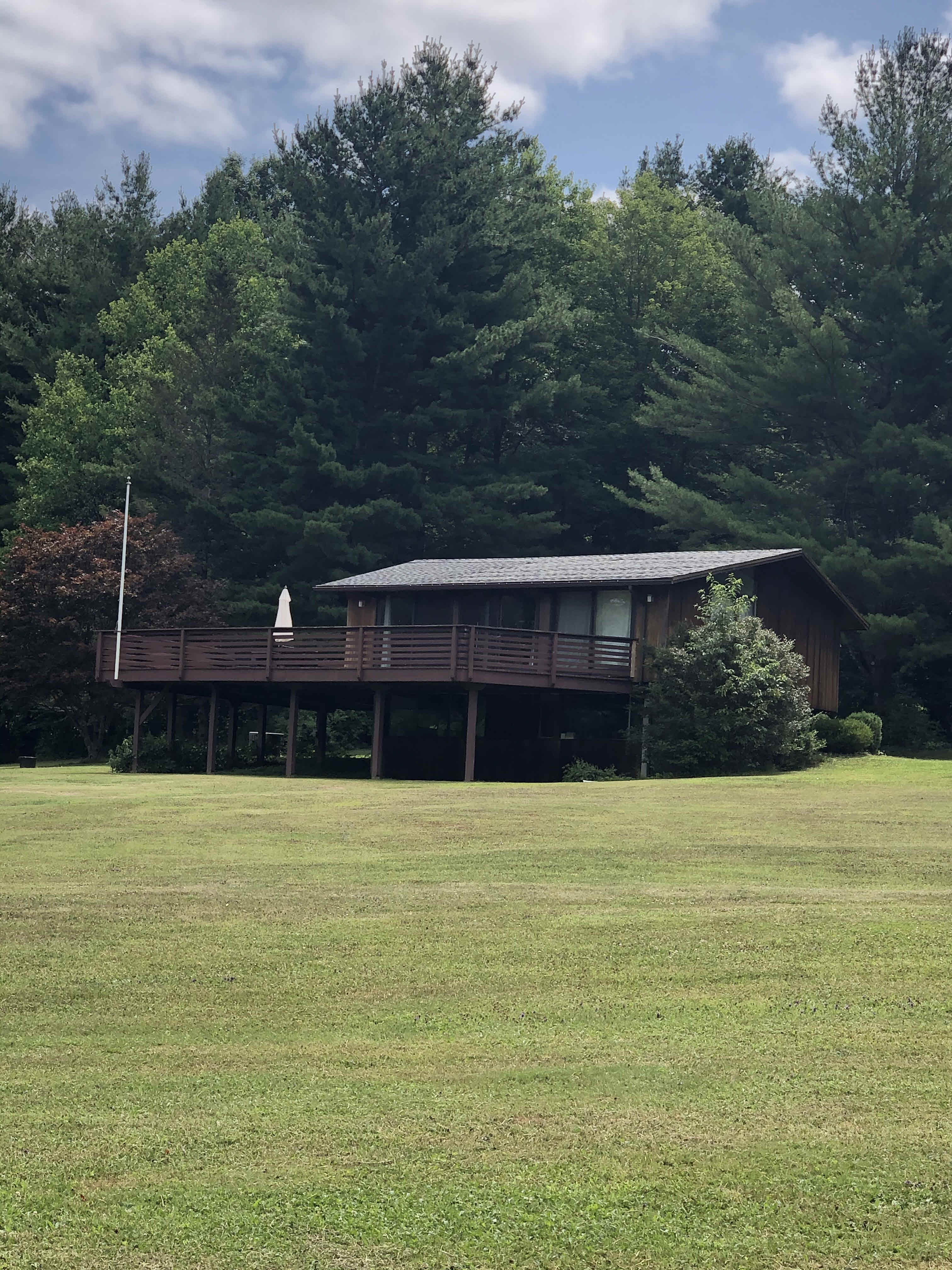 Building photograph for 1 STATE LINE ROAD